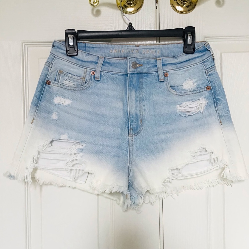 NWT American Eagle Distressed Shorts